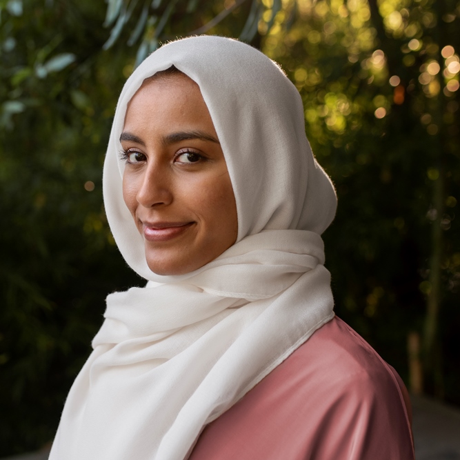 Fatima Al-Qahtani (Operations Manager, Al-Qahtani Supply Co.)